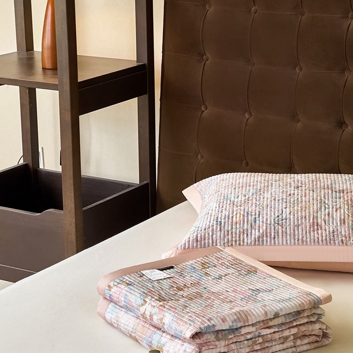 91家纺网 家纺一手货源 找家纺 南通朵美纺织品有限公司 2025【DM】50天丝软席席子三件套 莱茵花园 粉