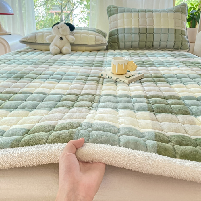 91家纺网 家纺一手货源 找家纺 （总）耐思家纺 2024新款柔软A类加厚保暖牛奶绒床褥