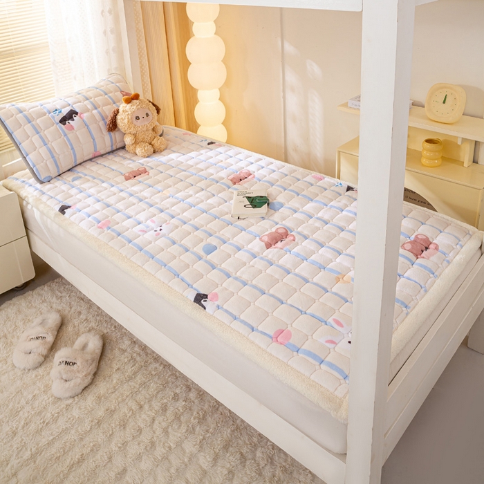 91家纺网 家纺一手货源 找家纺 （总）耐思家纺 2024新款学生上下铺床褥系列-牛奶绒床褥