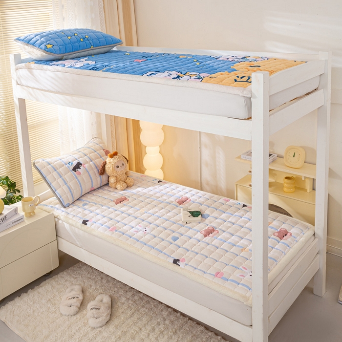 91家纺网 家纺一手货源 找家纺 （总）耐思家纺 2024新款学生上下铺床褥系列-牛奶绒床褥