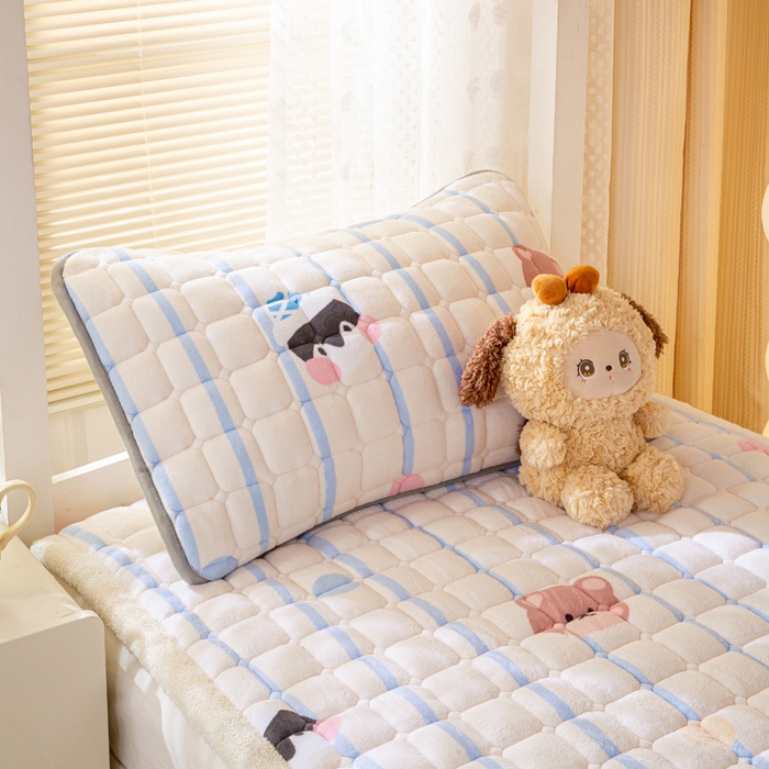 91家纺网 家纺一手货源 找家纺 （总）耐思家纺 2024新款学生上下铺床褥系列-牛奶绒床褥