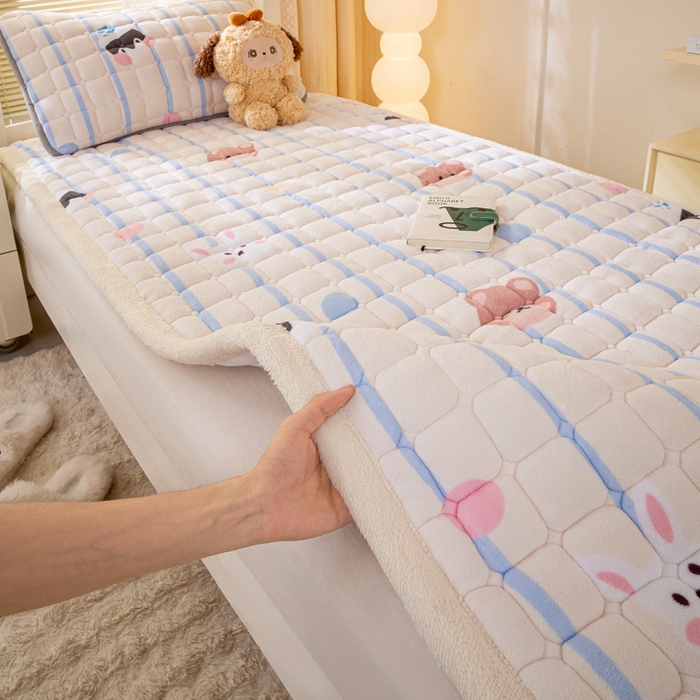 91家纺网 家纺一手货源 找家纺 （总）耐思家纺 2024新款学生上下铺床褥系列-牛奶绒床褥