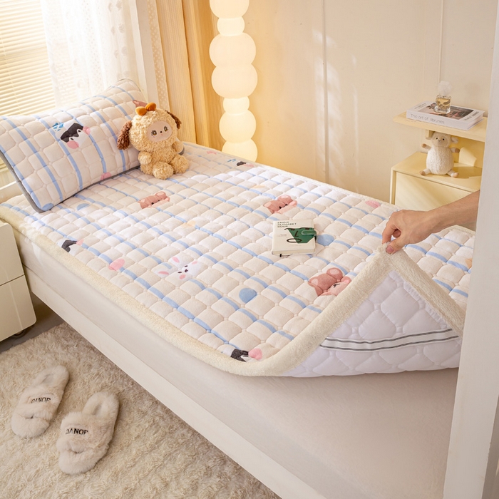 91家纺网 家纺一手货源 找家纺 （总）耐思家纺 2024新款学生上下铺床褥系列-牛奶绒床褥