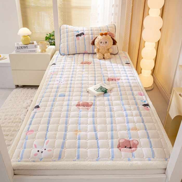 91家纺网 家纺一手货源 找家纺 （总）耐思家纺 2024新款学生上下铺床褥系列-牛奶绒床褥