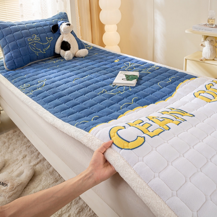 91家纺网 家纺一手货源 找家纺 （总）耐思家纺 2024新款学生上下铺床褥系列-牛奶绒床褥