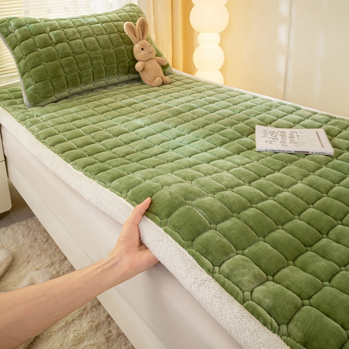 91家纺网 家纺一手货源 找家纺 （总）耐思家纺 2024新款学生上下铺床褥系列-牛奶绒床褥