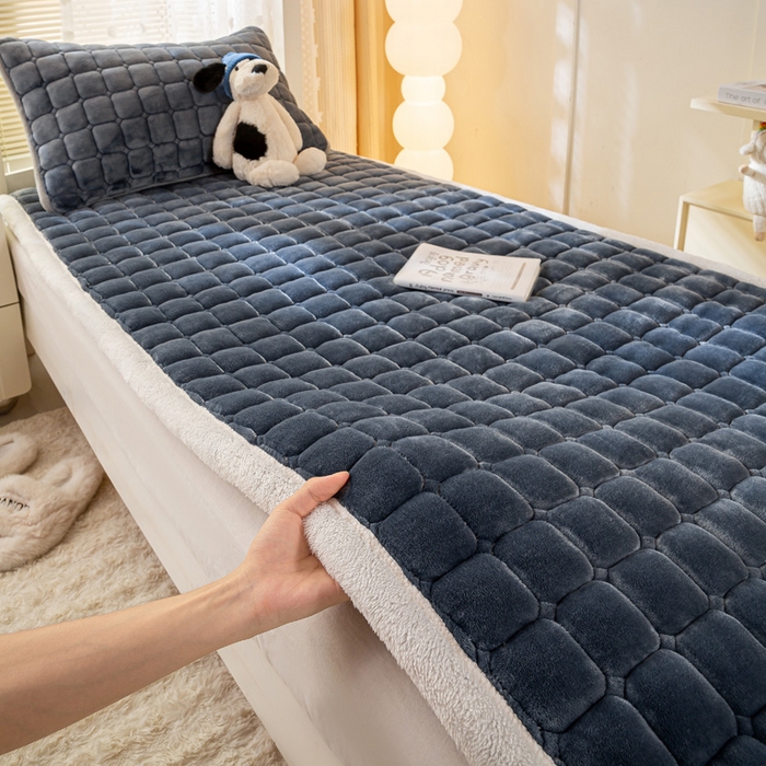 91家纺网 家纺一手货源 找家纺 （总）耐思家纺 2024新款学生上下铺床褥系列-牛奶绒床褥