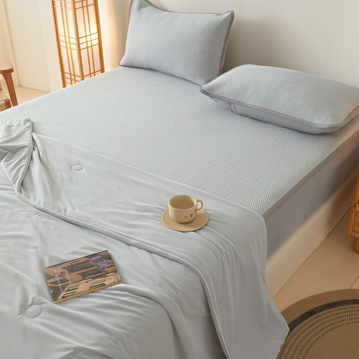 91家纺网 家纺一手货源 找家纺 （总）欧邦 2025春夏新款PE凉感冰豆豆床笠款夏被夏凉被空调被四件套