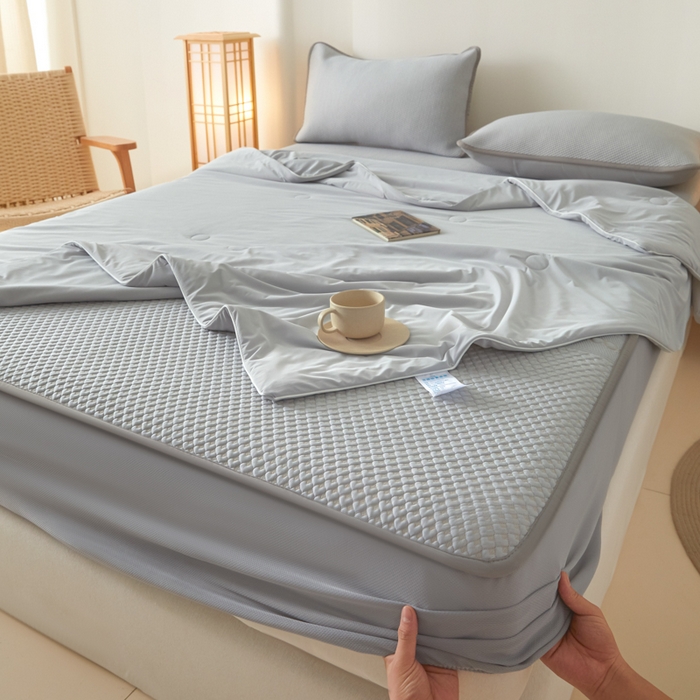 91家纺网 家纺一手货源 找家纺 （总）欧邦 2025春夏新款PE凉感冰豆豆床笠款夏被夏凉被空调被四件套