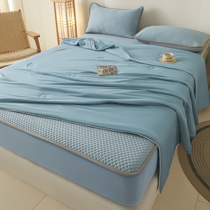 91家纺网 家纺一手货源 找家纺 欧邦 2025春夏新款PE凉感冰豆豆床笠款夏被夏凉被空调被四件套 桃心-蓝