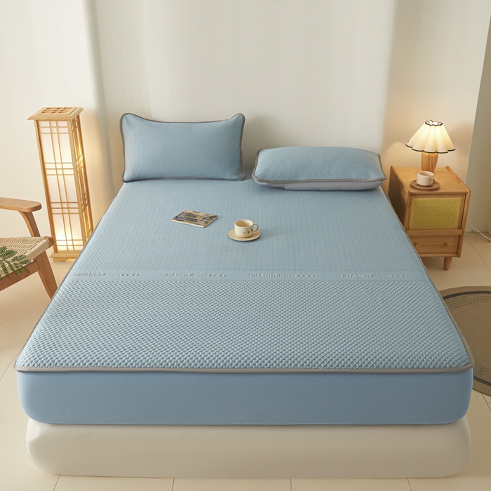 91家纺网 家纺一手货源 找家纺 欧邦 2025春夏新款PE凉感冰豆豆床笠款夏被夏凉被空调被四件套 桃心-蓝