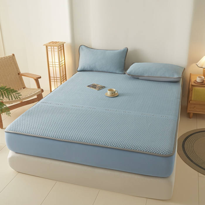 91家纺网 家纺一手货源 找家纺 欧邦 2025春夏新款PE凉感冰豆豆床笠款夏被夏凉被空调被四件套 桃心-蓝