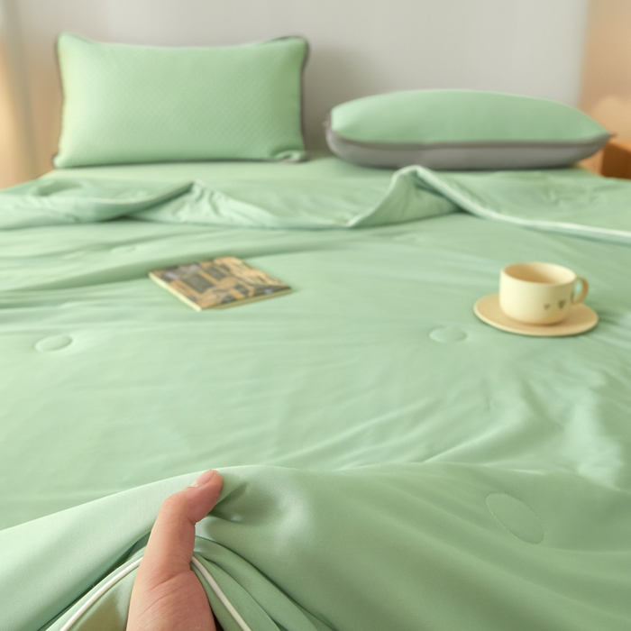 91家纺网 家纺一手货源 找家纺 欧邦 2025春夏新款PE凉感冰豆豆床笠款夏被夏凉被空调被四件套 桃心-绿