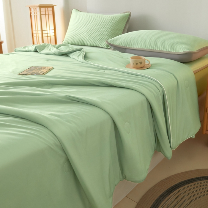 91家纺网 家纺一手货源 找家纺 欧邦 2025春夏新款PE凉感冰豆豆床笠款夏被夏凉被空调被四件套 桃心-绿