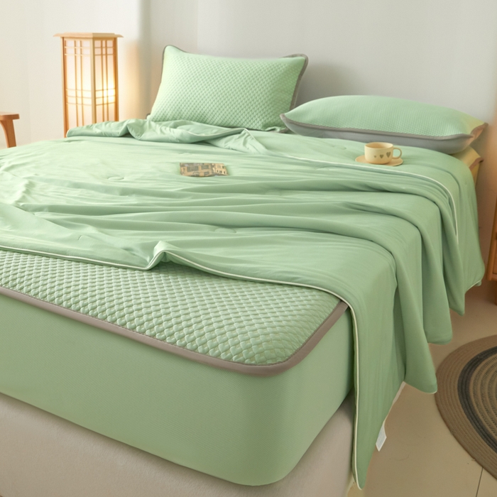 91家纺网 家纺一手货源 找家纺 欧邦 2025春夏新款PE凉感冰豆豆床笠款夏被夏凉被空调被四件套 桃心-绿