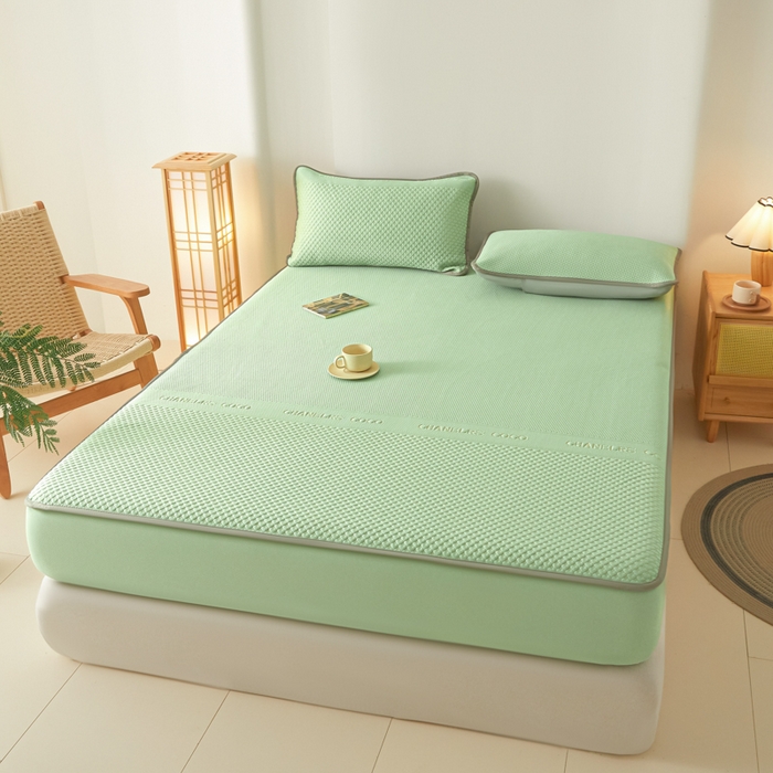 91家纺网 家纺一手货源 找家纺 欧邦 2025春夏新款PE凉感冰豆豆床笠款夏被夏凉被空调被四件套 桃心-绿