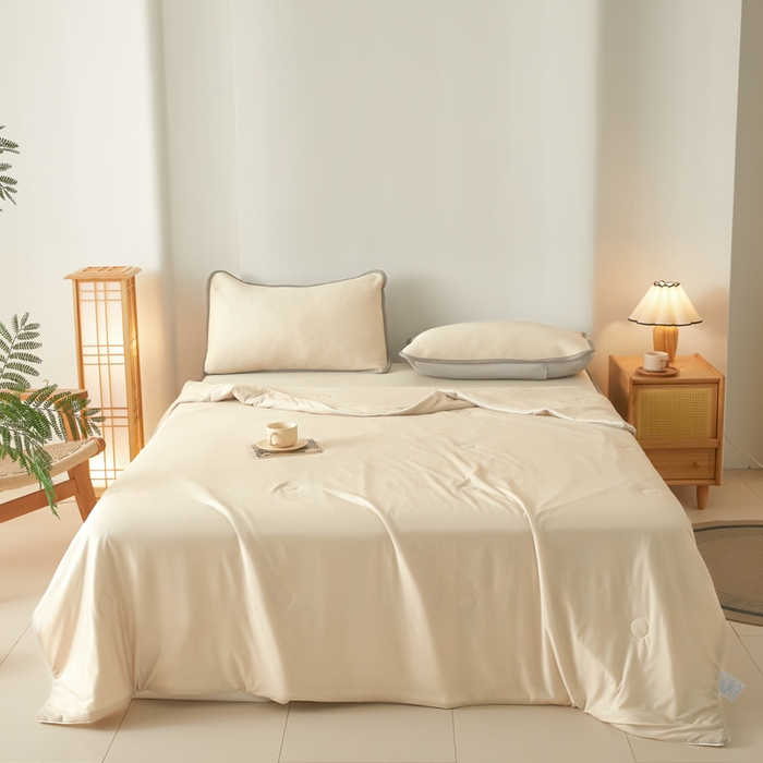 91家纺网 家纺一手货源 找家纺 欧邦 2025春夏新款PE凉感冰豆豆床笠款夏被夏凉被空调被四件套 桃心-米