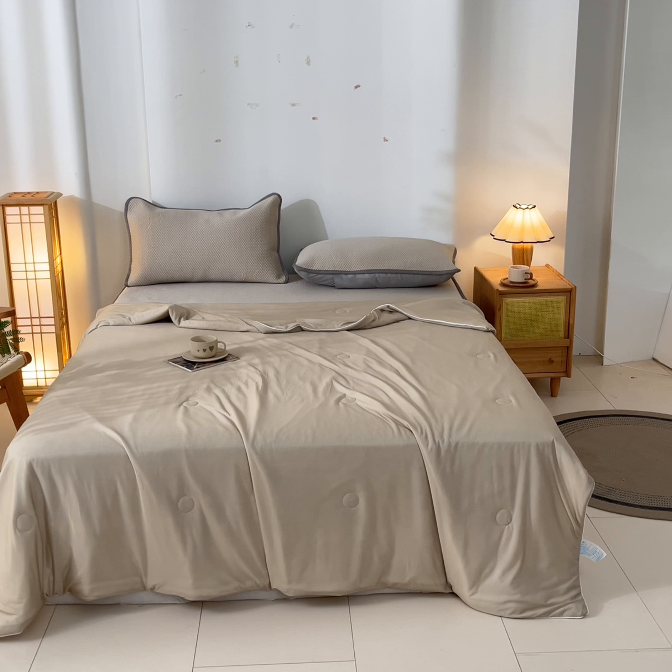 91家纺网 家纺一手货源 找家纺 欧邦 2025春夏新款PE凉感冰豆豆床笠款夏被夏凉被空调被四件套 桃心-米