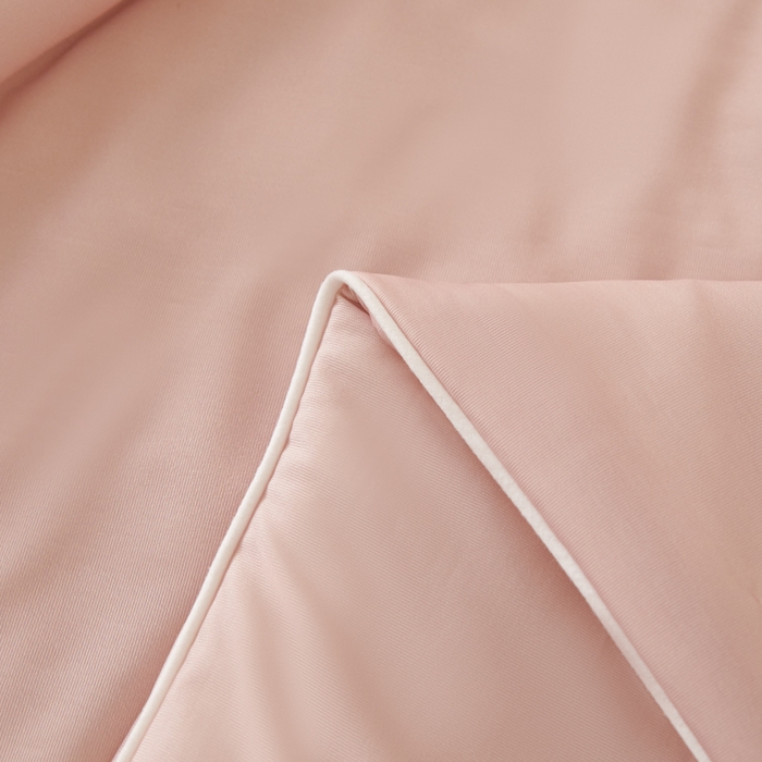 91家纺网 家纺一手货源 找家纺 欧邦 2025春夏新款PE凉感冰豆豆床笠款夏被夏凉被空调被四件套 四叶草-粉