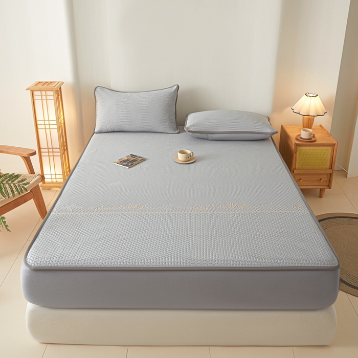 91家纺网 家纺一手货源 找家纺 欧邦 2025春夏新款PE凉感冰豆豆床笠款夏被夏凉被空调被四件套 四叶草-灰