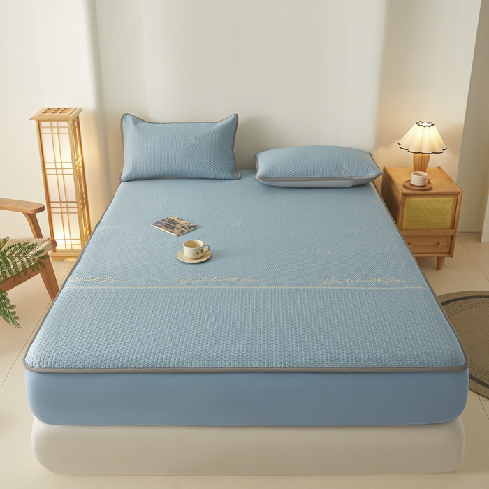 91家纺网 家纺一手货源 找家纺 欧邦 2025春夏新款PE凉感冰豆豆床笠款夏被夏凉被空调被四件套 四叶草-蓝