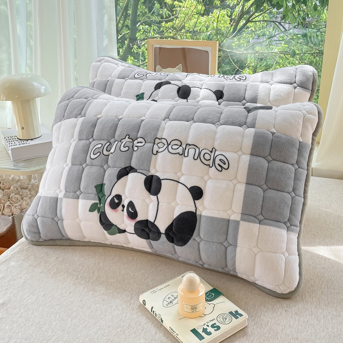 91家纺网 家纺一手货源 找家纺 （总）耐思家纺 2025 新款夹棉印花卡通纯色单品枕套