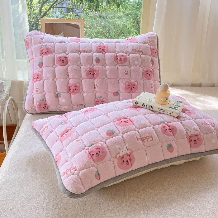 91家纺网 家纺一手货源 找家纺 （总）耐思家纺 2025 新款夹棉印花卡通纯色单品枕套