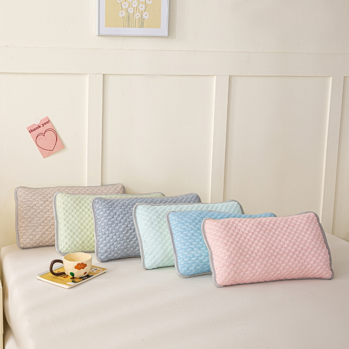 91家纺网 家纺一手货源 找家纺 博雅 2025春夏新款儿童凉感豆豆枕套 枕套单件 组合图仅供展示