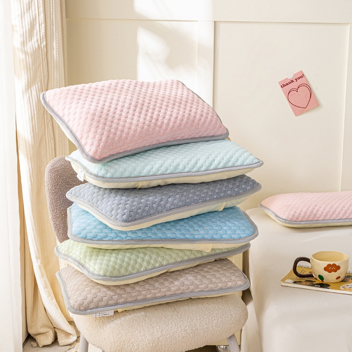 91家纺网 家纺一手货源 找家纺 博雅 2025春夏新款儿童凉感豆豆枕套 枕套单件 组合图仅供展示