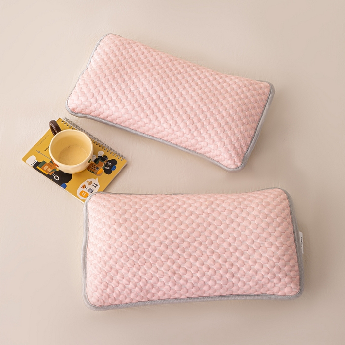 91家纺网 家纺一手货源 找家纺 博雅 2025春夏新款儿童凉感豆豆枕套 枕套单件 凉豆豆粉