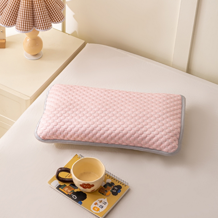 91家纺网 家纺一手货源 找家纺 博雅 2025春夏新款儿童凉感豆豆枕套 枕套单件 凉豆豆粉