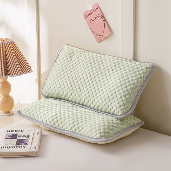 91家纺网 家纺一手货源 找家纺 博雅 2025春夏新款儿童凉感豆豆枕套 枕套单件 凉豆豆绿