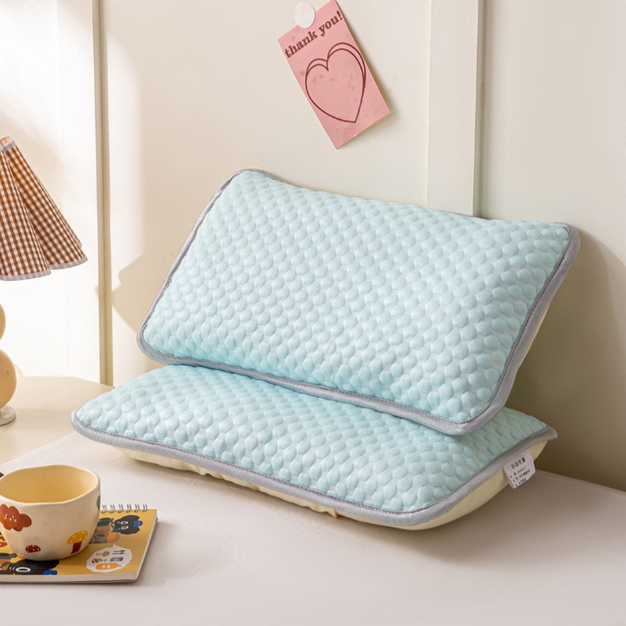 91家纺网 家纺一手货源 找家纺 博雅 2025春夏新款儿童凉感豆豆枕套 枕套单件 凉豆豆青