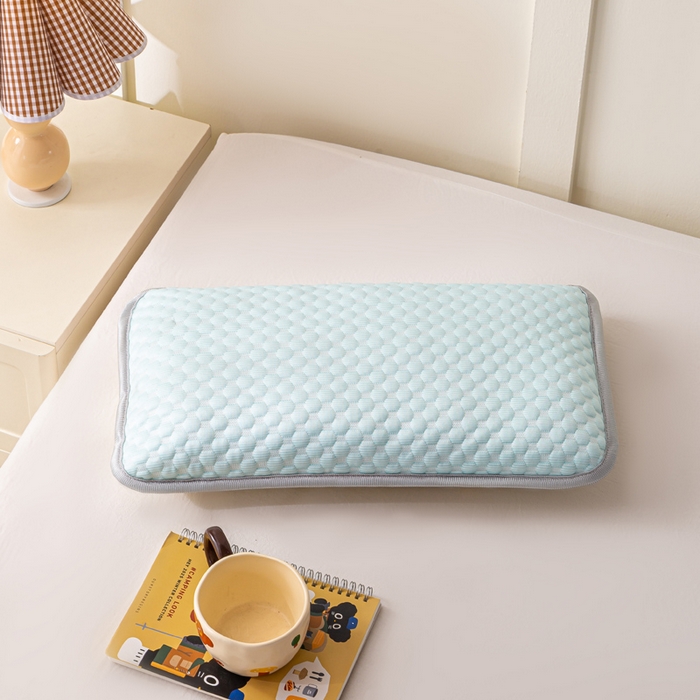 91家纺网 家纺一手货源 找家纺 博雅 2025春夏新款儿童凉感豆豆枕套 枕套单件 凉豆豆青