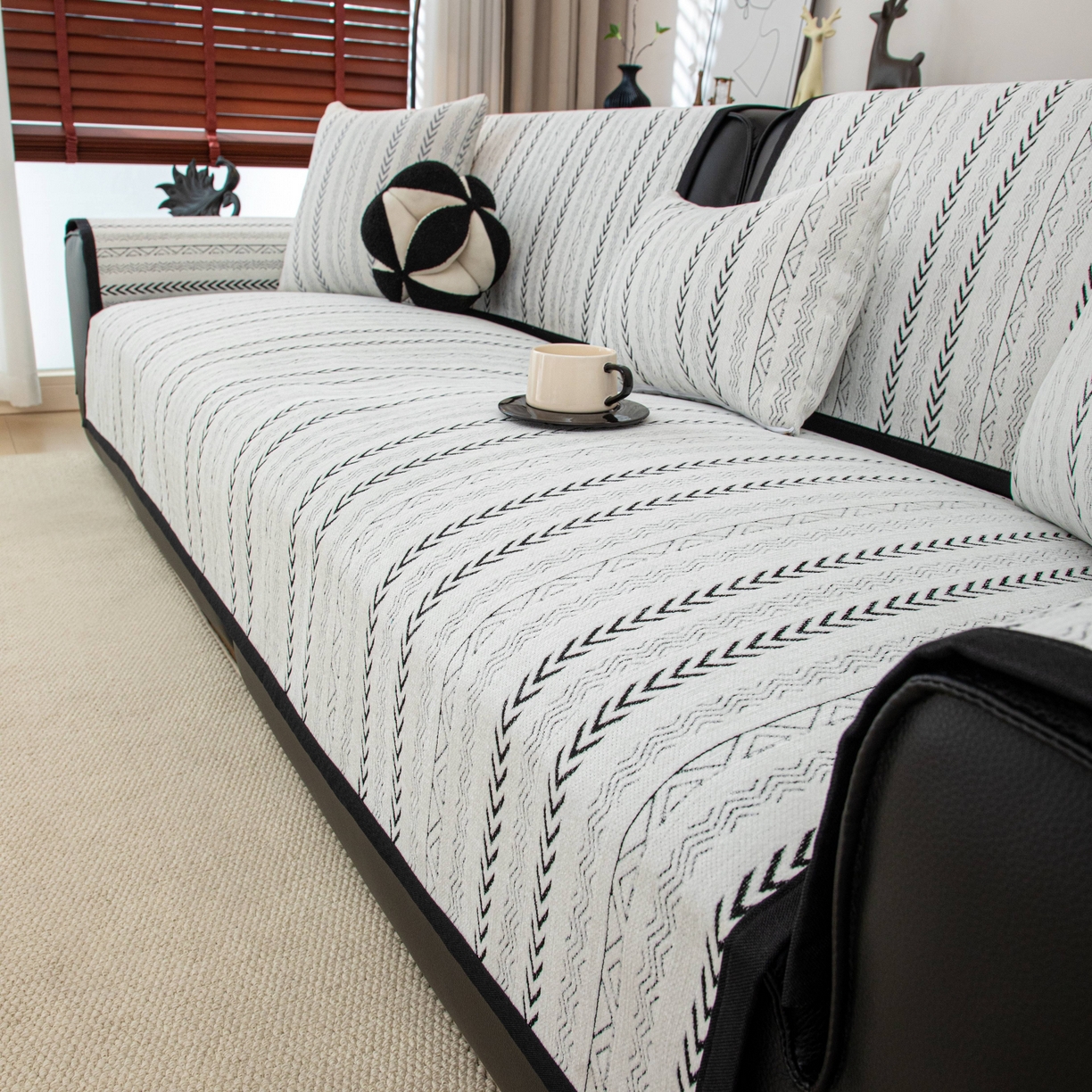 91家纺网 家纺一手货源 找家纺 沐沐家纺 2026新款符文沙发垫 黑色