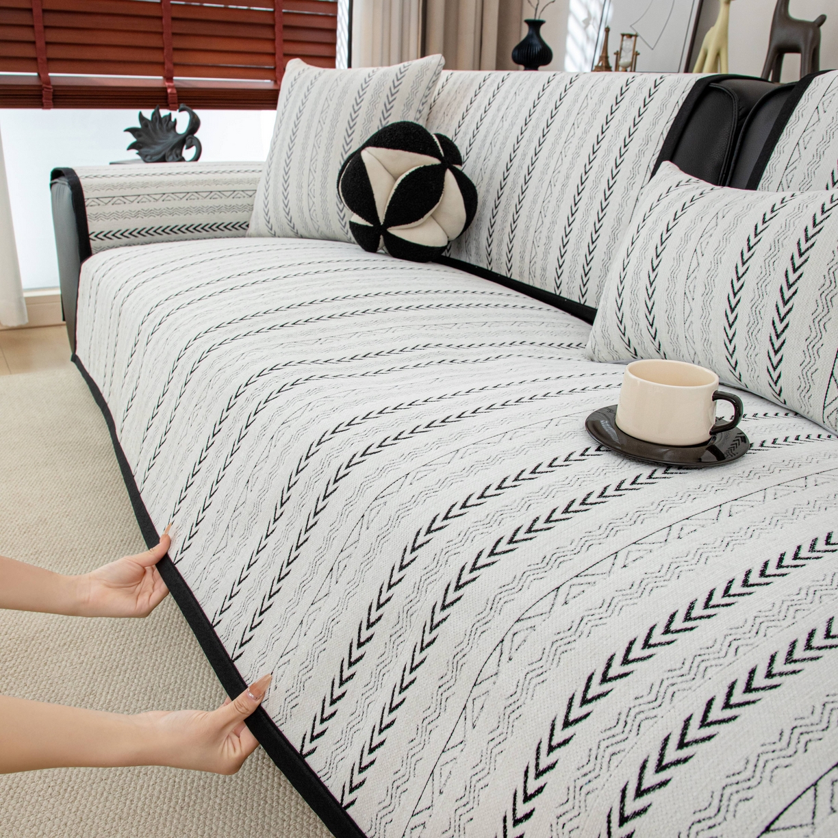 91家纺网 家纺一手货源 找家纺 沐沐家纺 2026新款符文沙发垫 黑色