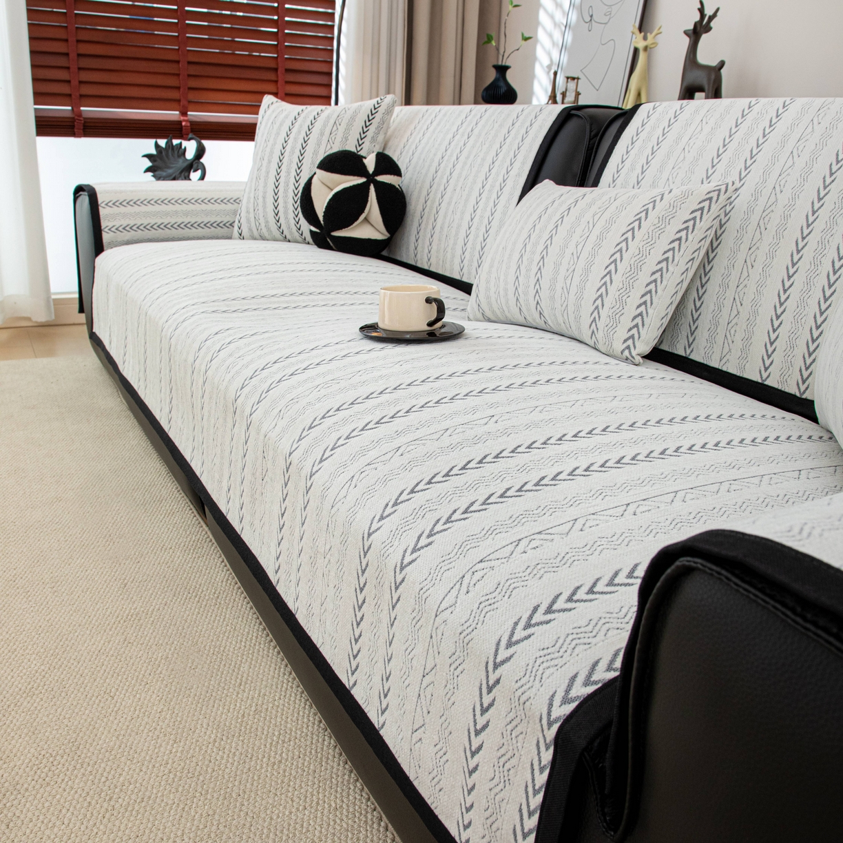 91家纺网 家纺一手货源 找家纺 沐沐家纺 2026新款符文沙发垫 浅中灰