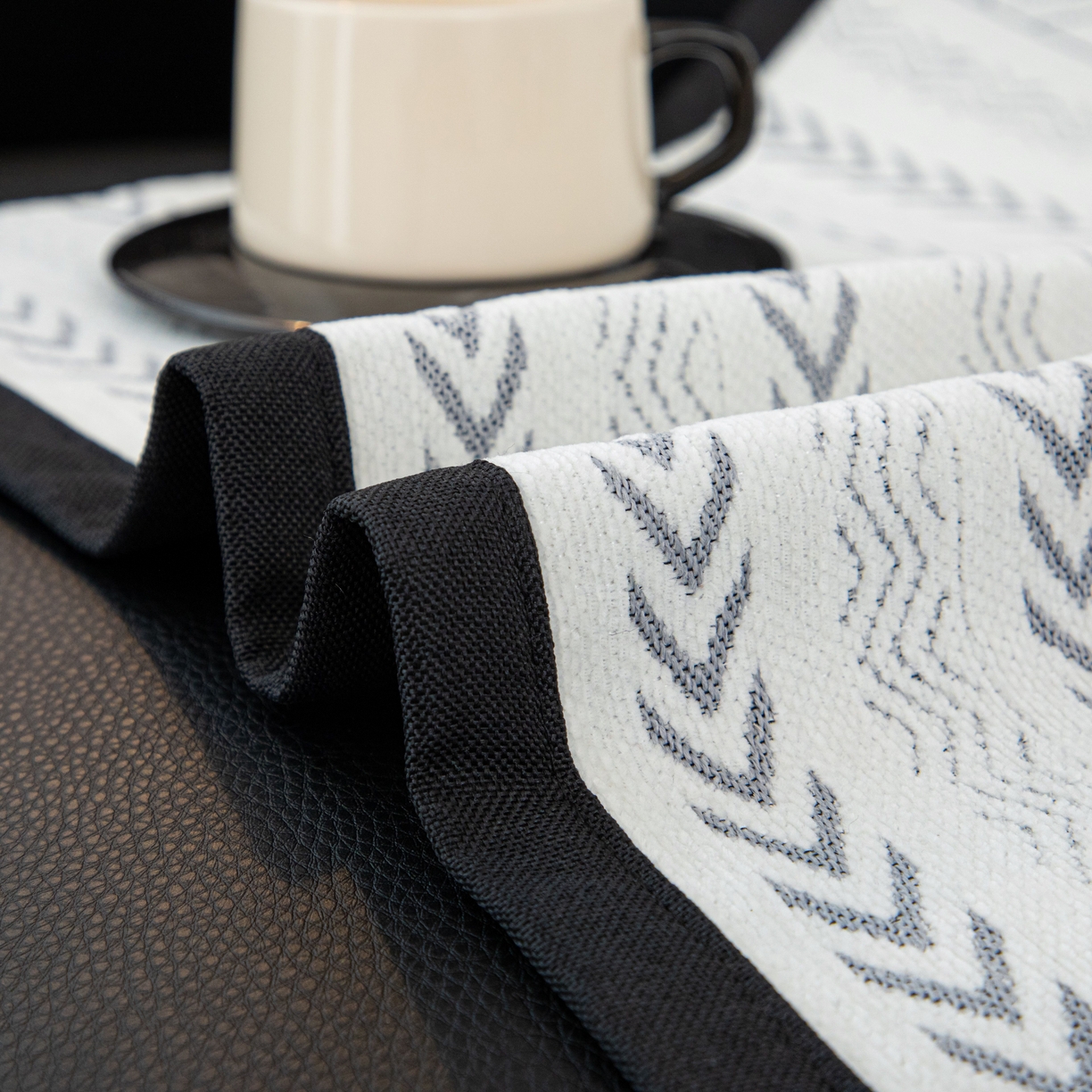 91家纺网 家纺一手货源 找家纺 沐沐家纺 2026新款符文沙发垫 浅中灰