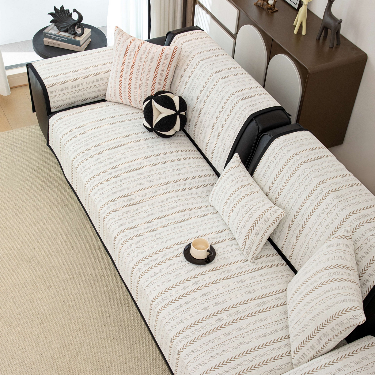 91家纺网 家纺一手货源 找家纺 沐沐家纺 2026新款符文沙发垫 驼色