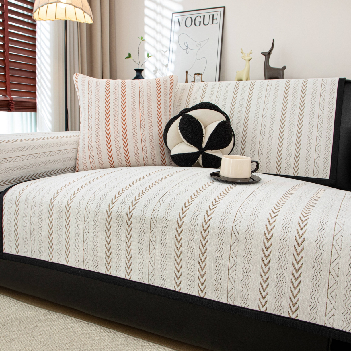 91家纺网 家纺一手货源 找家纺 沐沐家纺 2026新款符文沙发垫 驼色