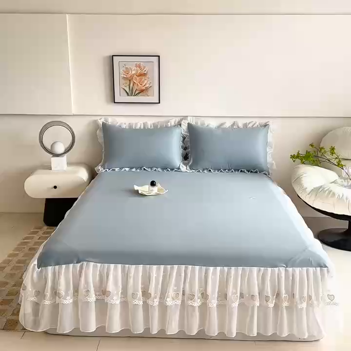 91家纺网 家纺一手货源 找家纺 无瑕家居 2025新款春夏款冰丝凉席床裙款三件套空气层凉席席子凉席床裙 莫兰迪蓝