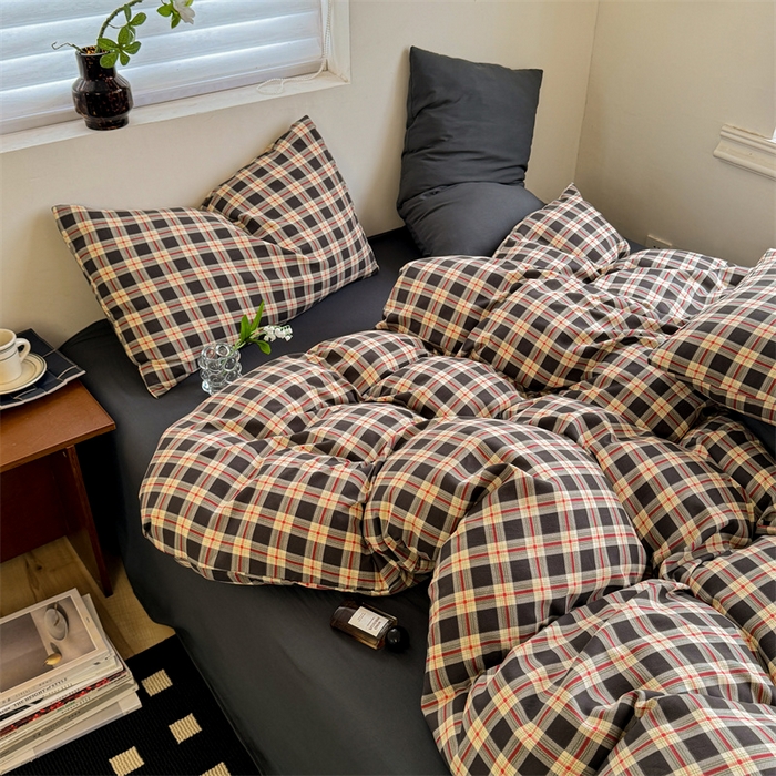 91家纺网 家纺一手货源 找家纺 （总）多品家纺 2025新款简约复古风水洗棉格子四件套