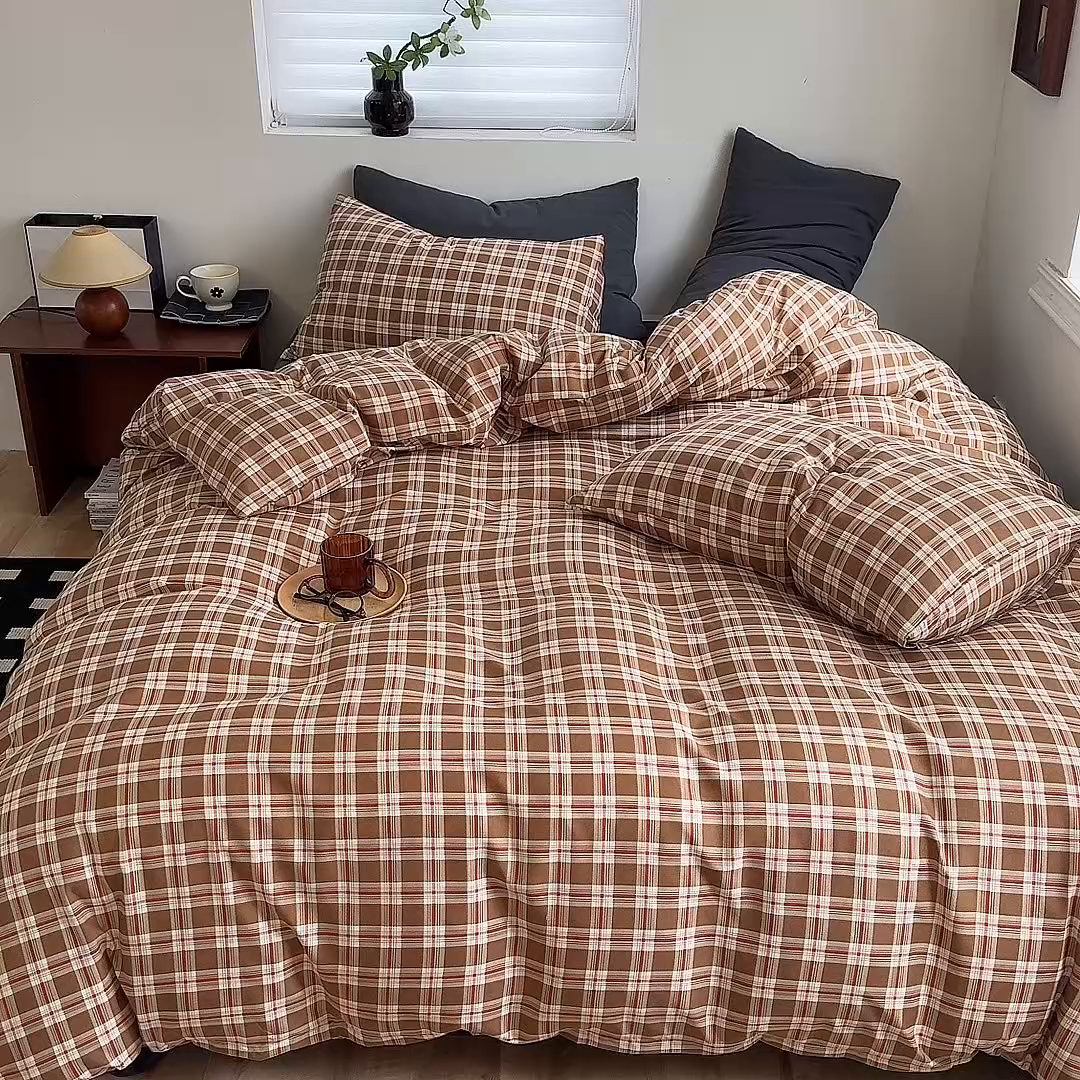 91家纺网 家纺一手货源 找家纺 多品家纺 2025新款简约复古风水洗棉格子四件套 时光+黑