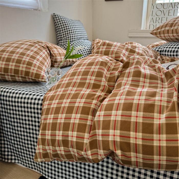 91家纺网 家纺一手货源 找家纺 多品家纺 2025新款简约复古风水洗棉格子四件套 时光+黑白格