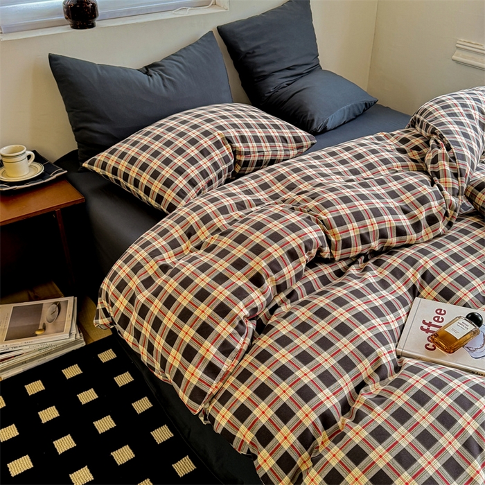 91家纺网 家纺一手货源 找家纺 多品家纺 2025新款简约复古风水洗棉格子四件套 柏林+黑