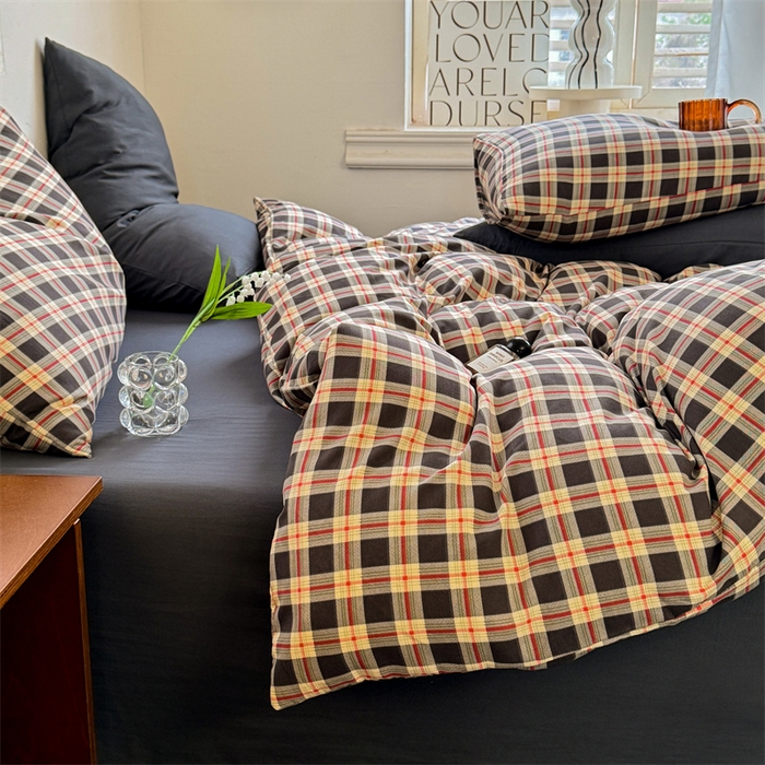 91家纺网 家纺一手货源 找家纺 多品家纺 2025新款简约复古风水洗棉格子四件套 柏林+黑