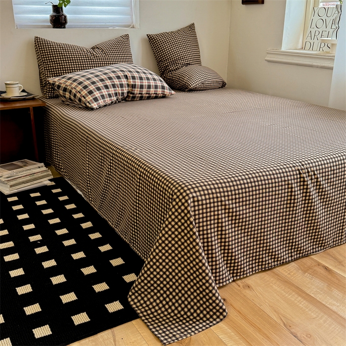 91家纺网 家纺一手货源 找家纺 多品家纺 2025新款简约复古风水洗棉格子四件套 柏林+黑小格