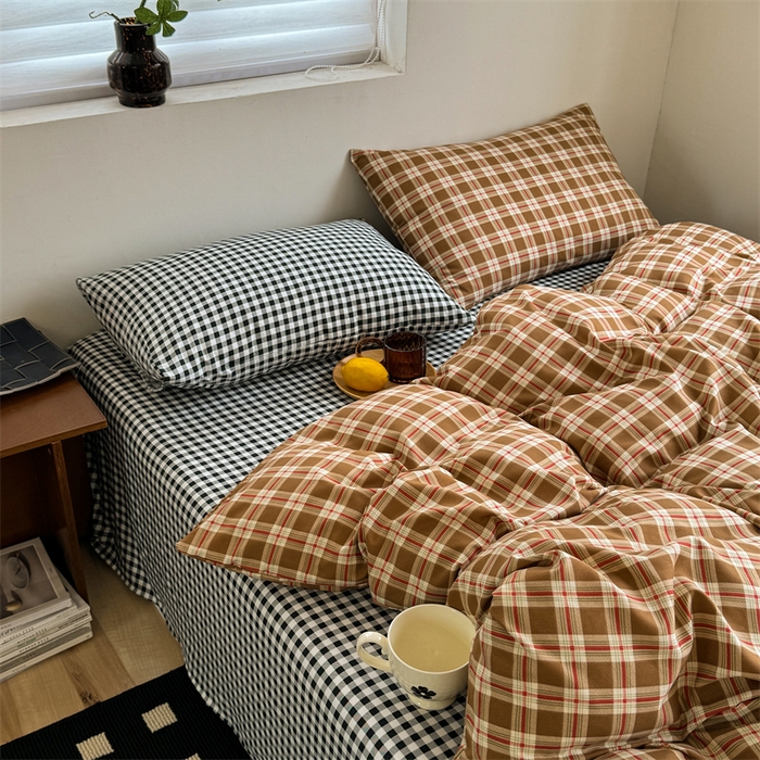 91家纺网 家纺一手货源 找家纺 多品家纺 2025新款简约复古风水洗棉格子四件套 时光+黑白格