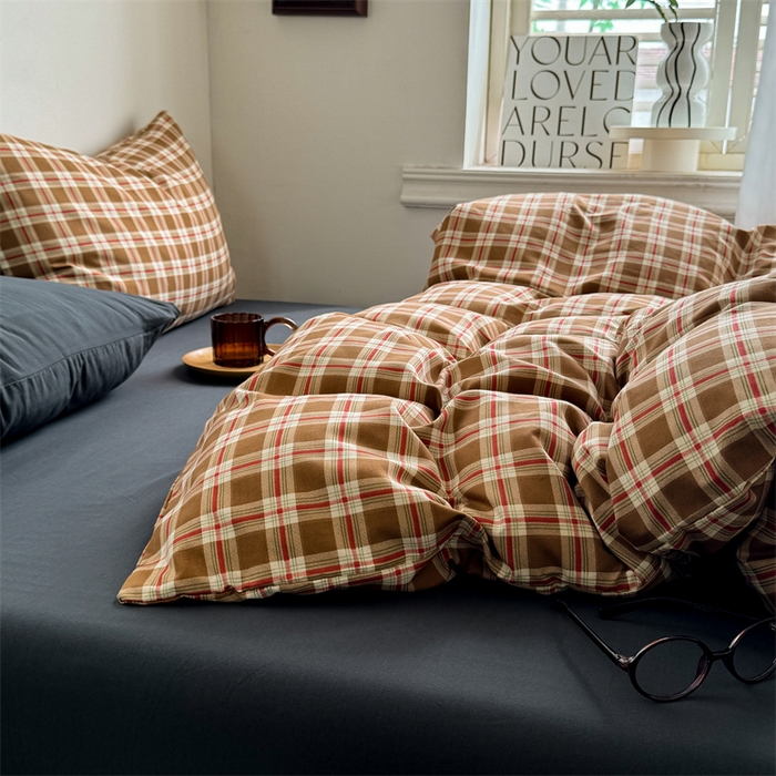 91家纺网 家纺一手货源 找家纺 多品家纺 2025新款简约复古风水洗棉格子单被套被套单件 时光