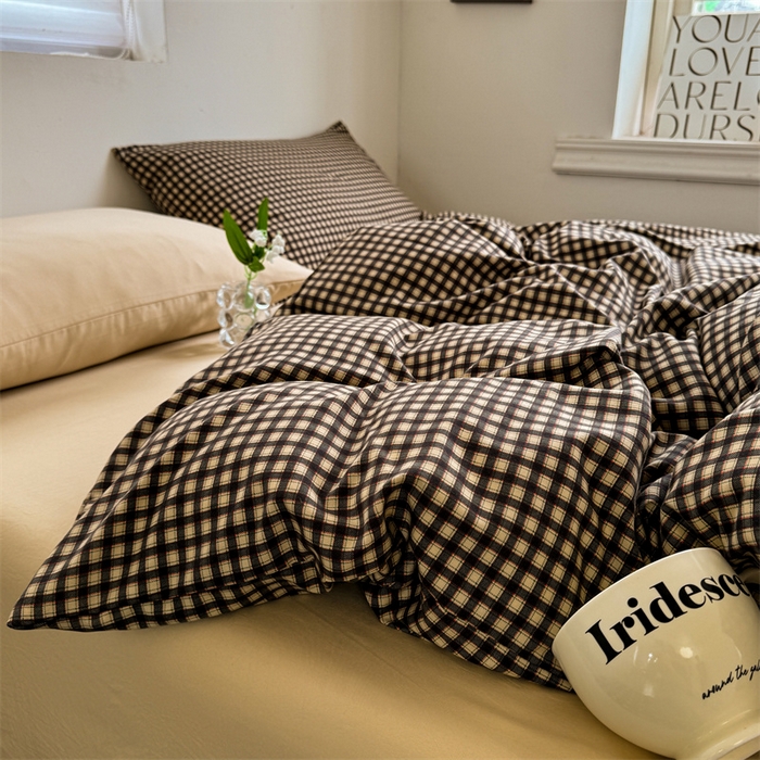 91家纺网 家纺一手货源 找家纺 多品家纺 2025新款简约复古风水洗棉格子单被套被套单件 黑小格